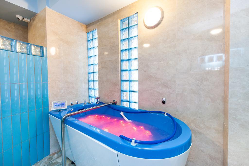 Hôtel Sanatorium Zbyszko à Busko-Zdrój Extérieur photo